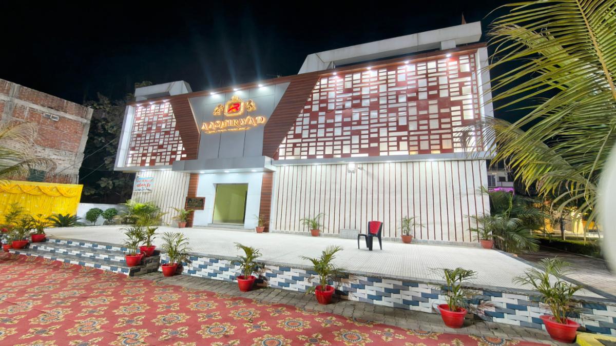 गढ़वा के नवादा मोड़ पर आशीर्वाद रेजिडेंसी बना शादियों और भव्य आयोजनों का सबसे भरोसेमंद वेन्यू