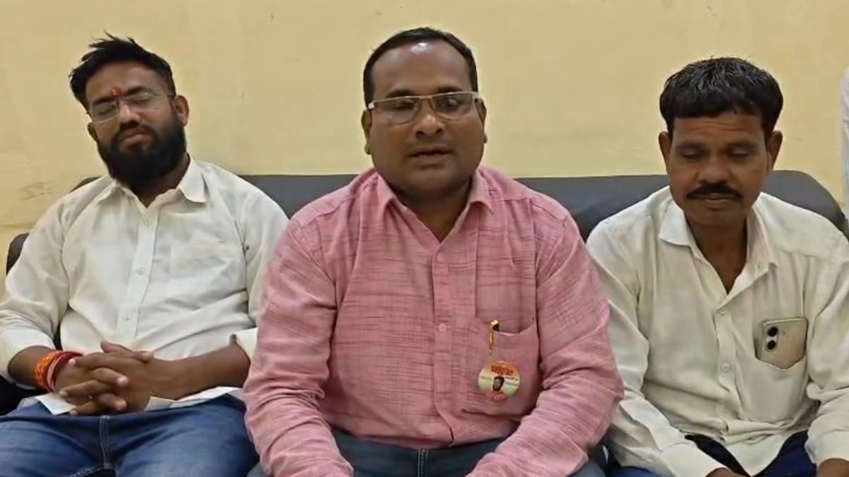 पिंपळगांव भ्रष्टाचार मामला: रघुवीर कारेकर को जान से मारने की धमकी