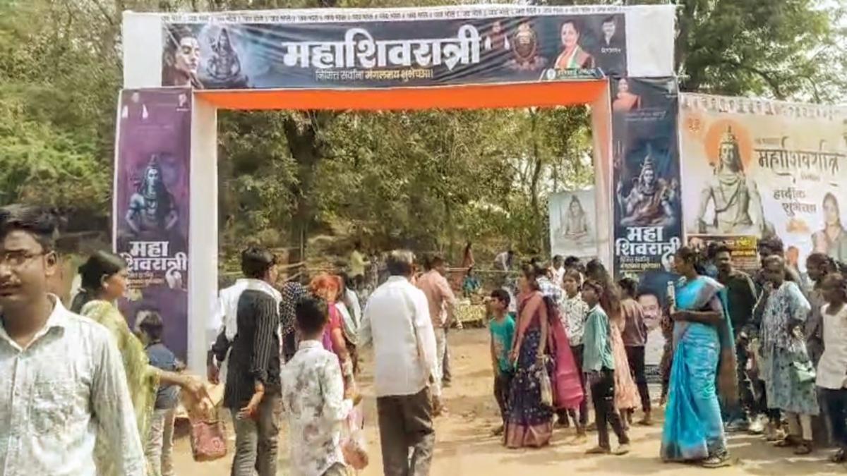 शिरपुर में महाशिवरात्रि महोत्सव श्रद्धा और उत्साह के साथ संपन्न, प्राचीन शिव मंदिर में उमड़ा श्रद्धालुओं का सैलाब
